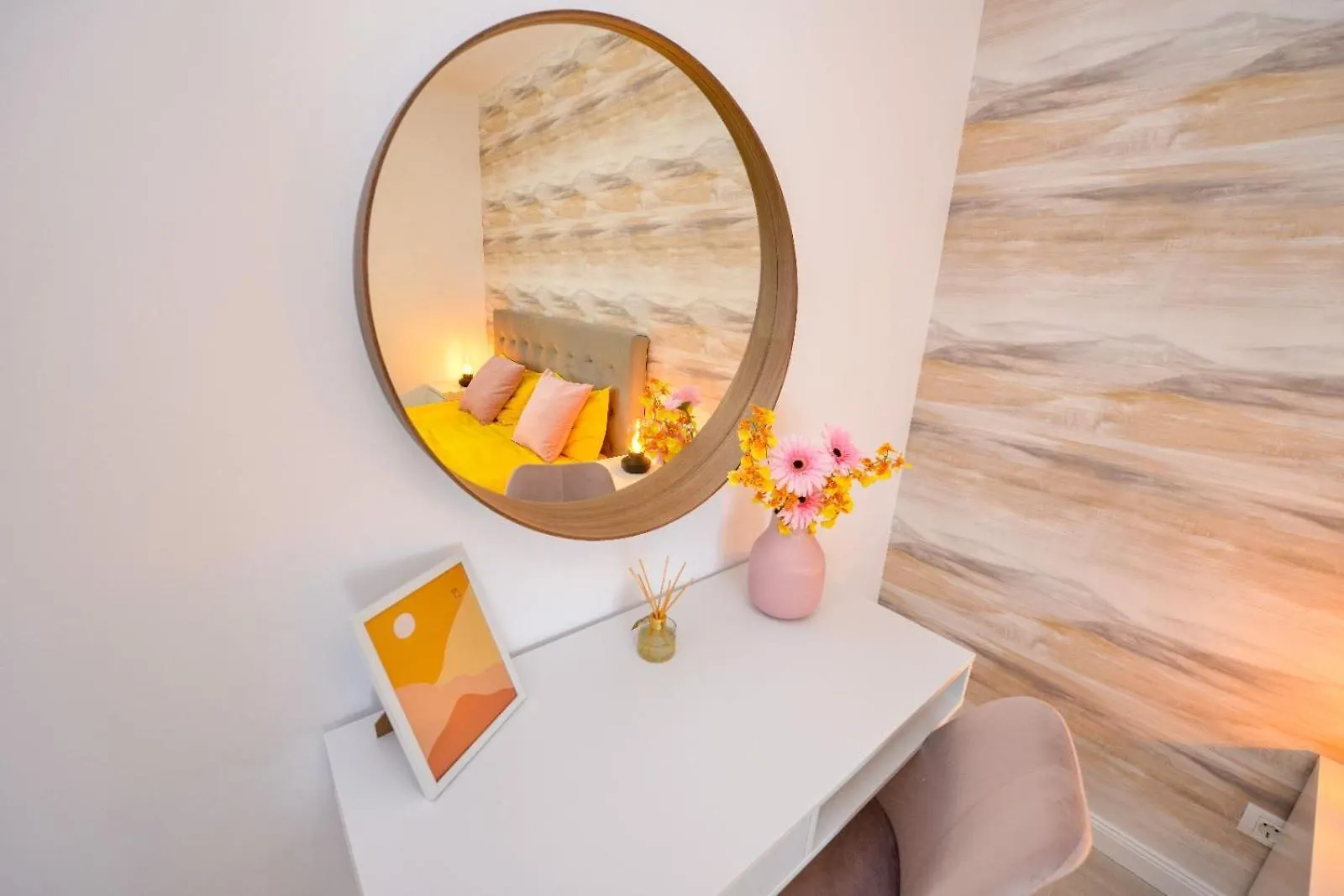 Bucharest Apartment - Private Parking
