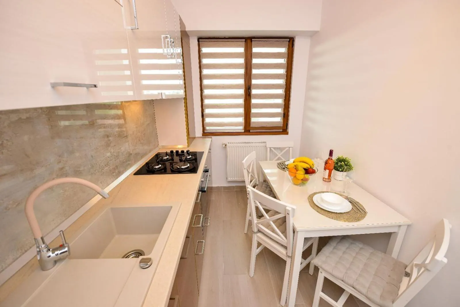 Bucharest Apartment - Private Parking