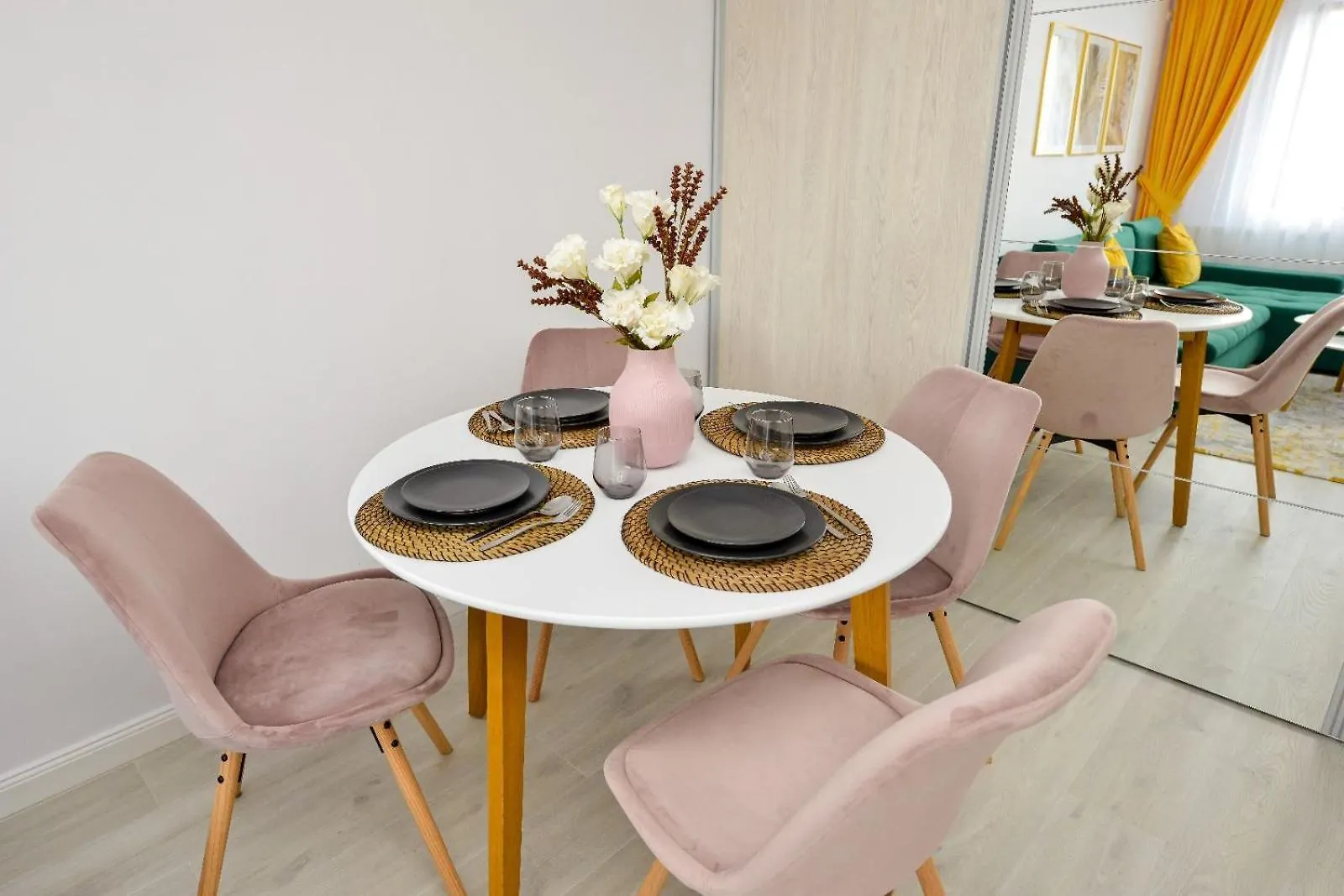 Bucharest Apartment - Private Parking România
