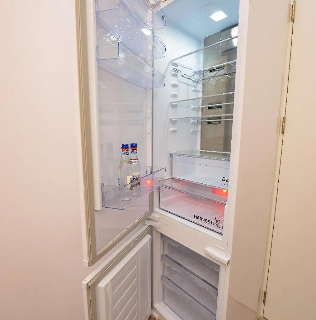 Bucharest Apartment - Private Parking