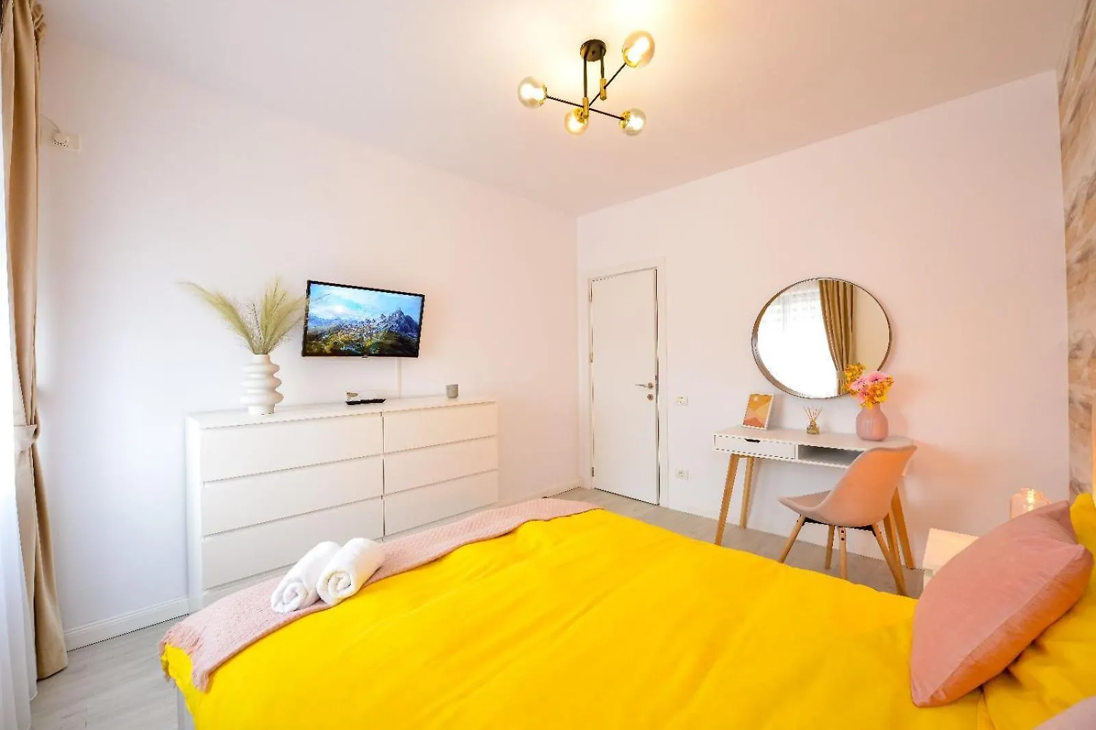 Bucharest Apartment - Private Parking România
