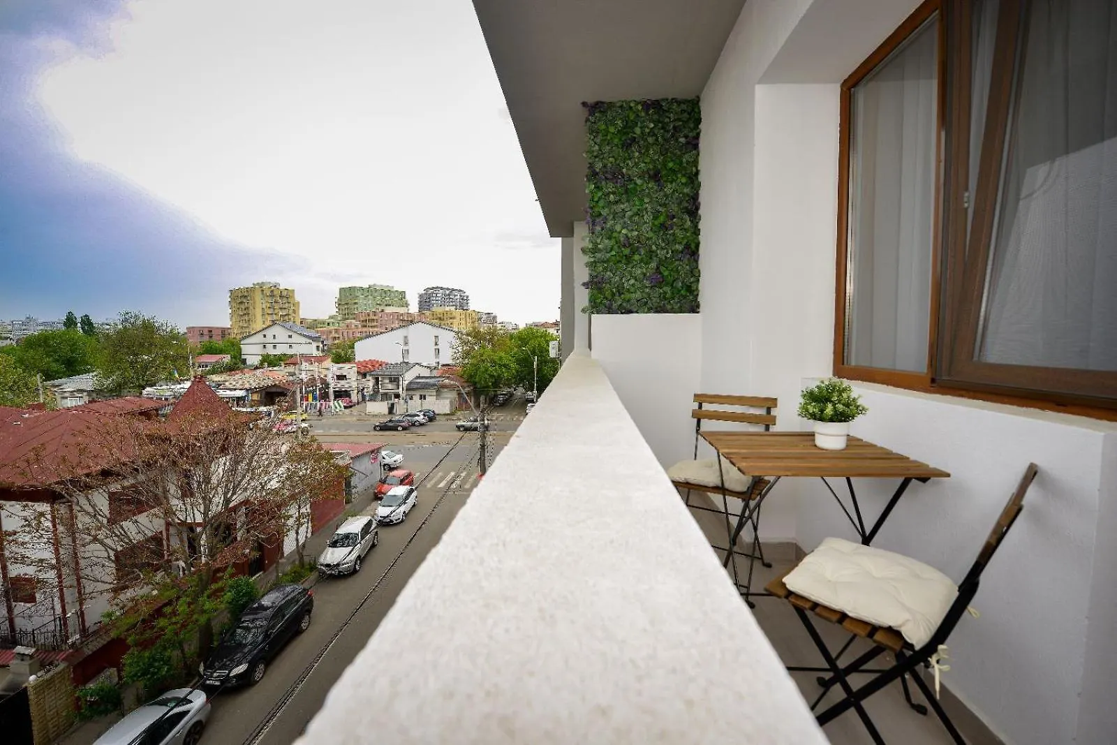 Bucharest Apartment - Private Parking 0*,  România