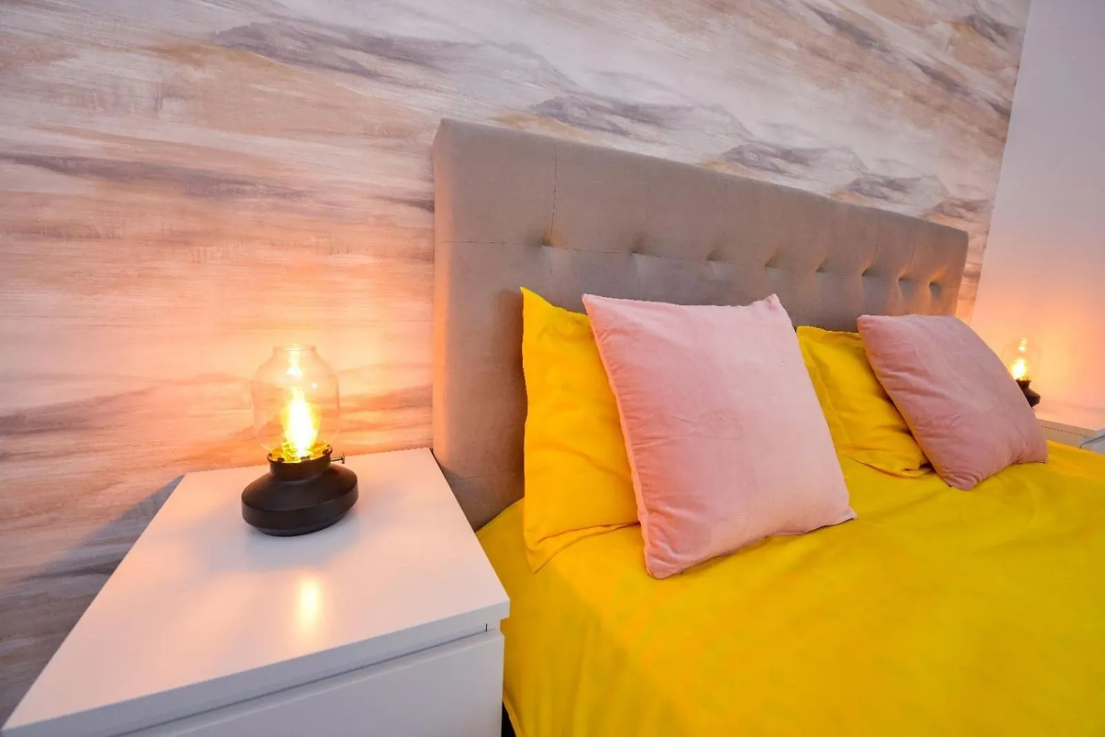 Bucharest Apartment - Private Parking