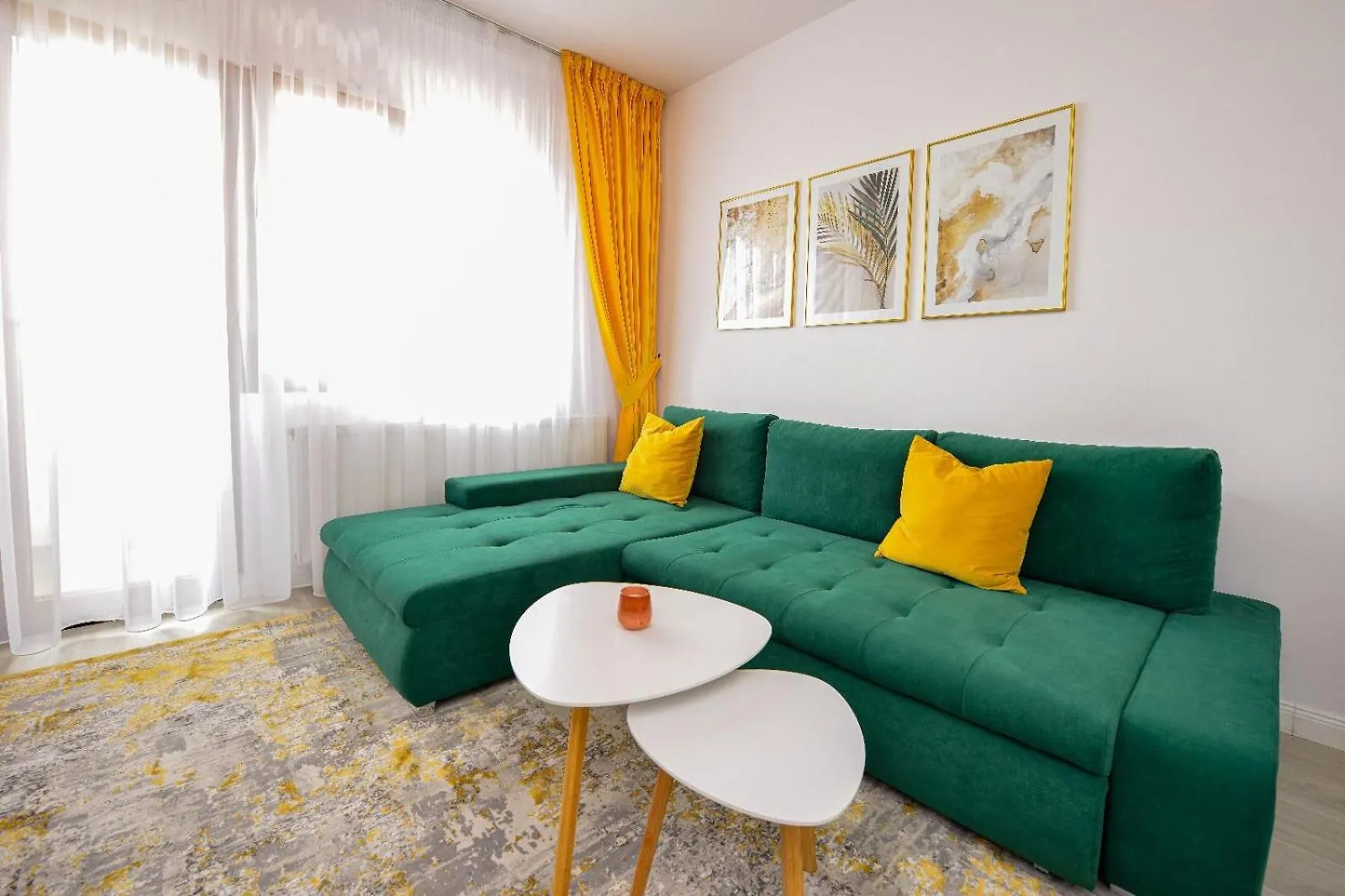 Bucharest Apartment - Private Parking