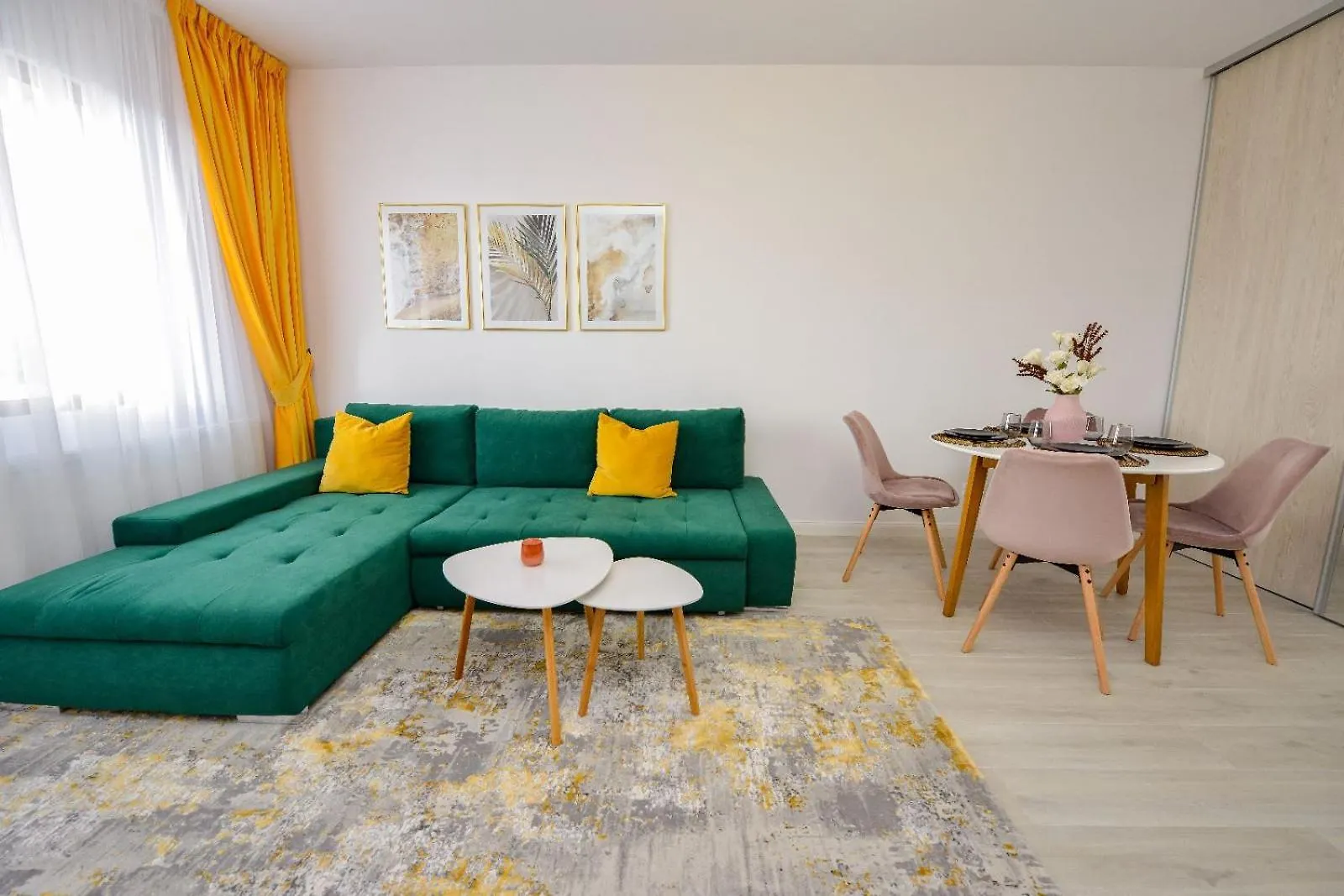 Bucharest Apartment - Private Parking