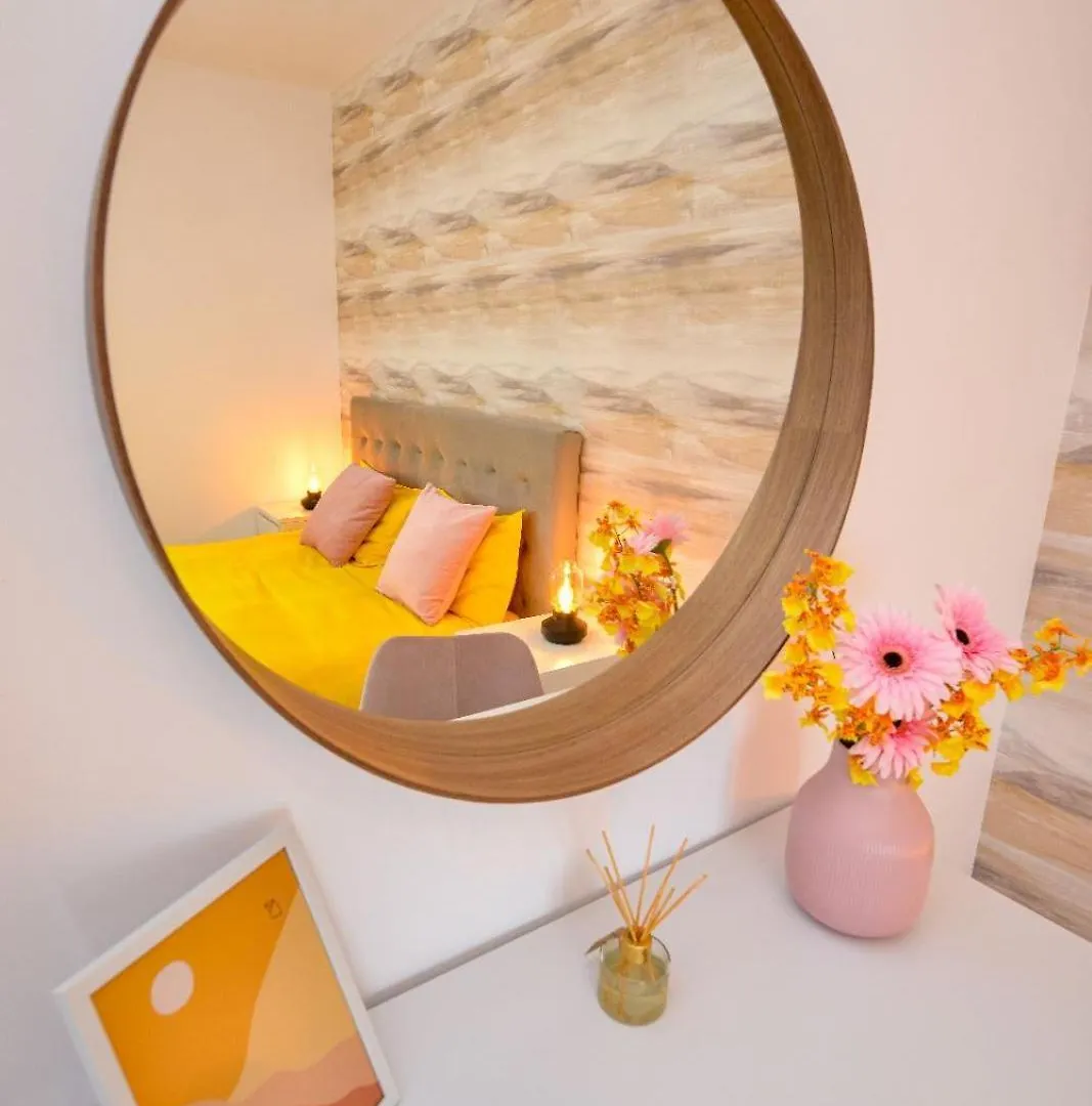 Bucharest Apartment - Private Parking 0*,