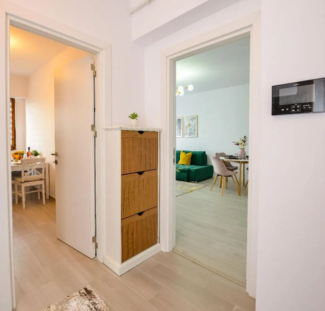 Bucharest Apartment - Private Parking