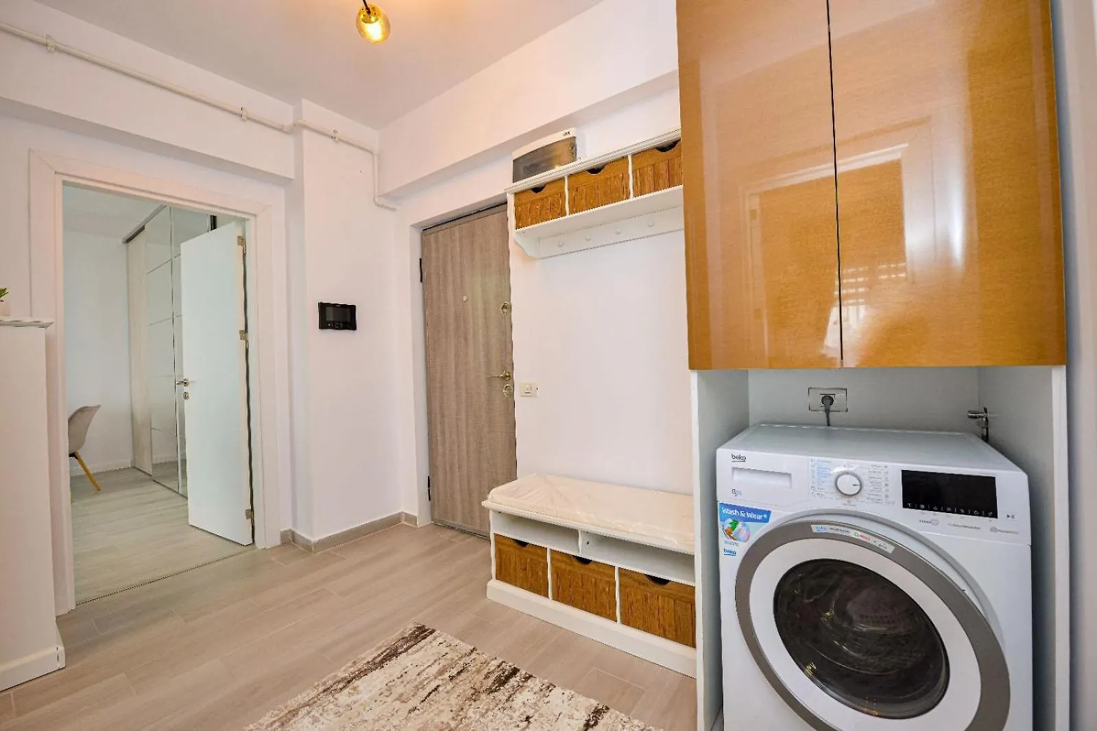 Bucharest Apartment - Private Parking