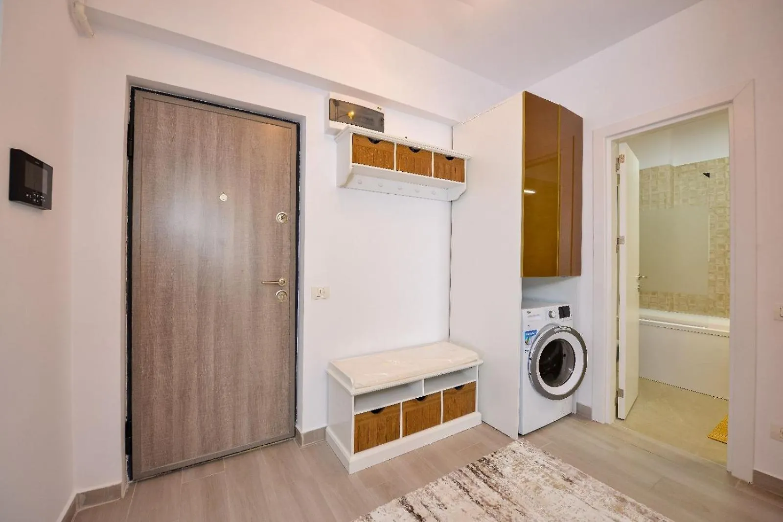 Bucharest Apartment - Private Parking